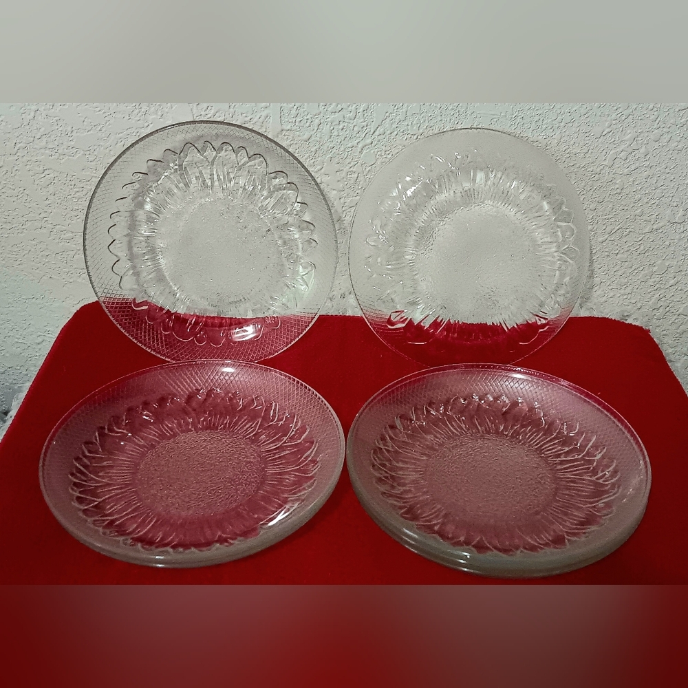 Pasari Vintage 7 Pc SunFlower Pattern Serving Plates/Bowls VINTAGE  NO CHIPS